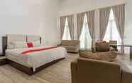 Bedroom 2 RedDoorz Premium near Stasiun Lenteng Agung