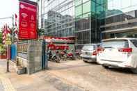 Exterior RedDoorz Plus near Taman Ismail Marzuki