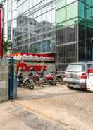 EXTERIOR_BUILDING RedDoorz Plus near Taman Ismail Marzuki