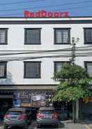 EXTERIOR_BUILDING RedDoorz Premium @ Raja Hostel Syariah Lampung