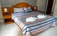 Kamar Tidur 4 Pailin Hill Hotel