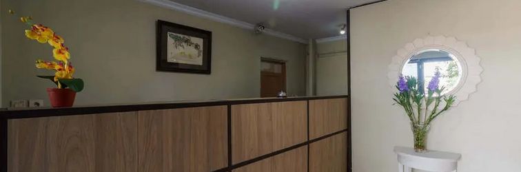 Lobi RedDoorz near Cikampek Mall Karawang