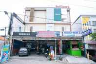 Exterior RedDoorz Plus @ MERR Rungkut Jl Gunung Anyar