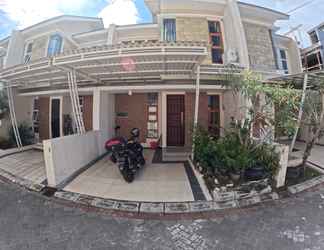 Exterior 2 Ndalem Ngadimulyo Homestay Jogja