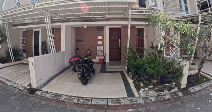 Exterior Ndalem Ngadimulyo Homestay Jogja