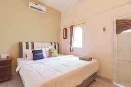 Urbanview Hotel Kangen Bungalow Purwakarta by RedDoorz, USD 26.76