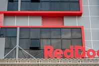 Exterior Reddoorz Plus near Millenium ICT Centre Medan 2