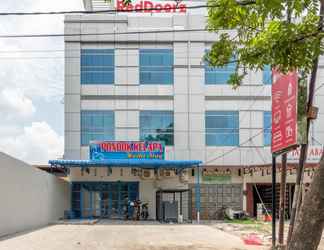 ภายนอกอาคาร 2 RedDoorz near Manhattan Square Medan