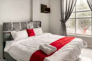 RedDoorz near Manhattan Square Medan, THB 370.15