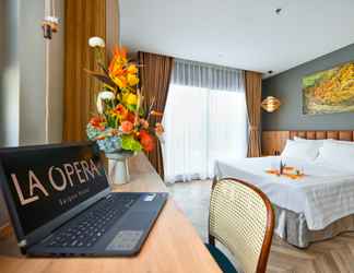 Bedroom 2 La Opera Saigon Hotel (Near Bach Dang Wharf - Opera House )