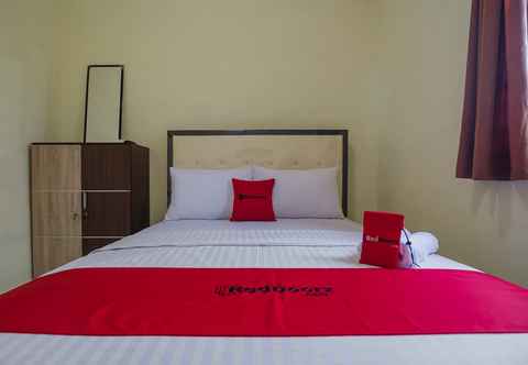 Bedroom RedDoorz near Politeknik Negeri Medan