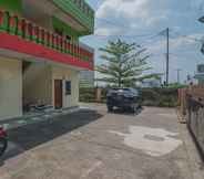 Exterior 3 RedDoorz near Politeknik Negeri Medan