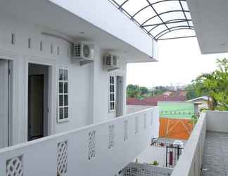 Sảnh chờ 2 RedDoorz near UIN Sumatera Utara