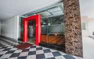 Lobby 4 RedDoorz Plus near Universitas Negeri Makassar