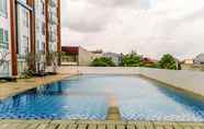 Kolam Renang 5 Modern and Tidy Studio at Barsa City Apartment By Travelio