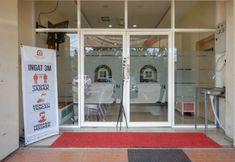 อื่นๆ 4 RedDoorz Plus @ Losari Makassar