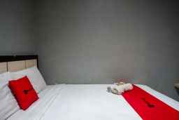 RedDoorz near Universitas Muhammadiyah Makassar, USD 15.64
