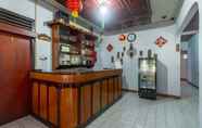 Lobby 2 RedDoorz @ Jalan Babepalar Rike Manado