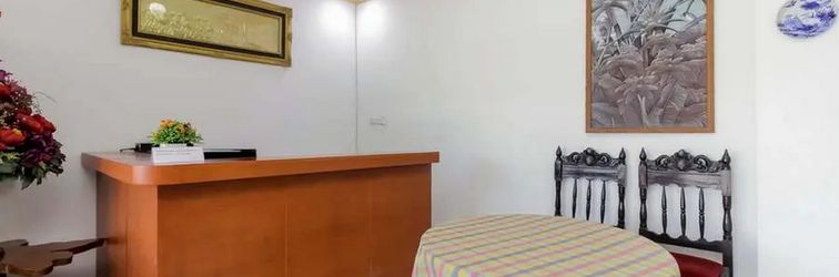 ロビー RedDoorz near Sam Ratulangi Airport Manado