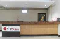 Lobi RedDoorz near Bahu Mall Manado