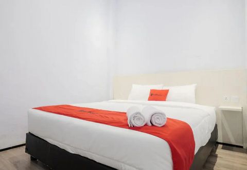 Others RedDoorz @ CBD Polonia Medan.