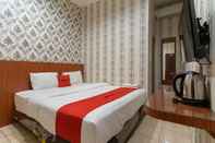 Bedroom RedDoorz Plus @ Jalan Letda Sujono Medan 2