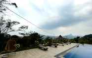 Swimming Pool 7 BB Zoo Villa Bogor