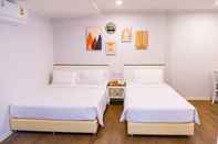 Kamar Tidur J Place Hotel