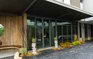 Exterior 2 J Place Hotel