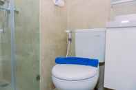 Toilet Kamar Elegant and Nice Studio at Transpark Bintaro Apartment By Travelio