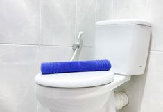 In-room Bathroom 4 Nice and Minimalist Studio Apartment at Evenciio Margonda By Travelio
