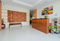 Lobby 4 RedDoorz  Near Jalan Jendral Sudirman