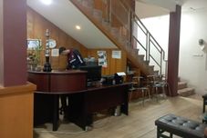 Lobby Wisma Lusya near GOR Satria RedPartner