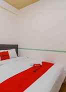 BEDROOM RedDoorz @ Taman Royal Tangerang