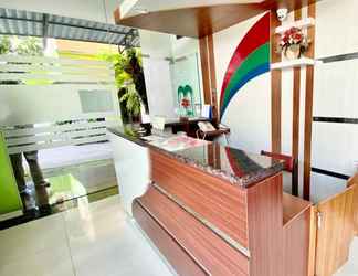 Lobi 2 Mawar Indah Hotel near Stasiun Balapan Solo Mitra RedDoorz