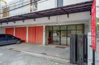 Others RedDoorz near Pacific Mall Tegal 2