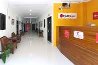 Lobby Reddoorz Syariah near Solo Square Mall