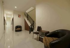 Others 4 RedDoorz near RS Adam Malik Medan 2