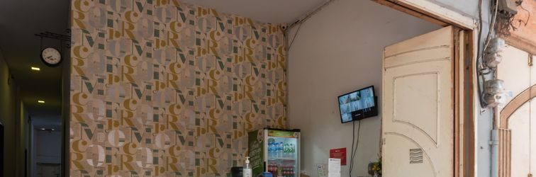 Lobby RedDoorz @ Jalan Asia Medan