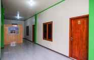 Sảnh chờ 3 Urbanview Syariah Zidney 3 Salatiga by RedDoorz