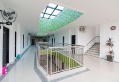 Others 2 Urbanview Hotel Ephe Palembang by RedDoorz