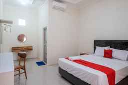 RedDoorz Plus Syariah @ Hotel Indonesia Kajen, THB 822.20