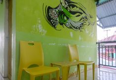 Lobi 4 RedDoorz near Politeknik Manado