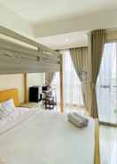 BEDROOM Modern and Comfort Studio Apartment at Menteng Park By Travelio