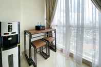 Common Space Modern and Comfort Studio Apartment at Menteng Park By Travelio