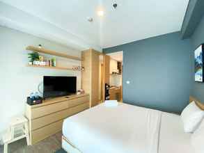 Bedroom 4 Simply Look and Warm Studio Tamansari Iswara Apartment By Travelio