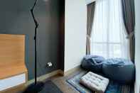 ล็อบบี้ Simply Look and Warm Studio Tamansari Iswara Apartment By Travelio