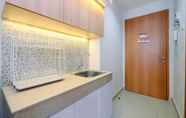 Ruang untuk Umum 3 Cozy and Simply Look Studio Evenciio Margonda Apartment By Travelio