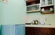 Ruang Umum 5 Homey and Clean 2BR at Majesty Apartment By Travelio