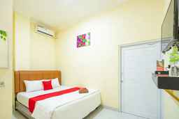 RedDoorz Syariah near exit Toll Ciawi, ₱ 593.09